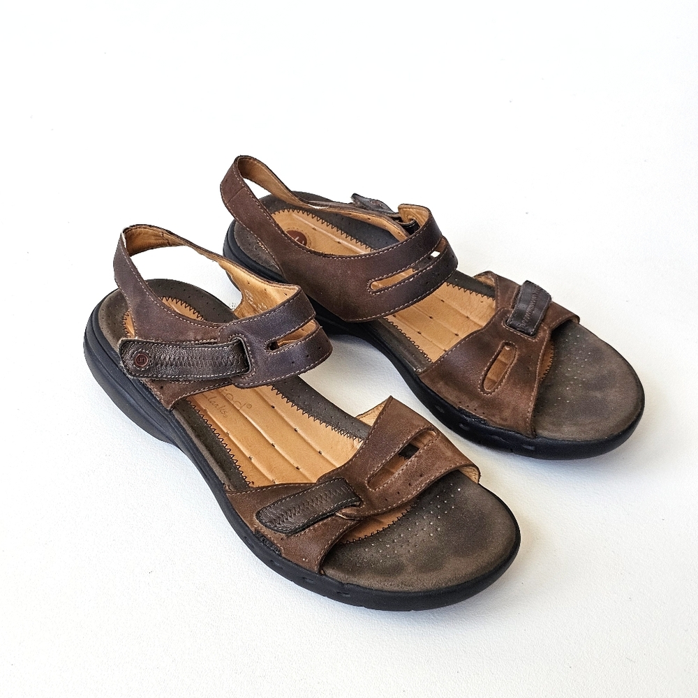 Clarks Unstructured Brown Leather Y2K Sandals Women’s Size 8M Adjustable Comfort